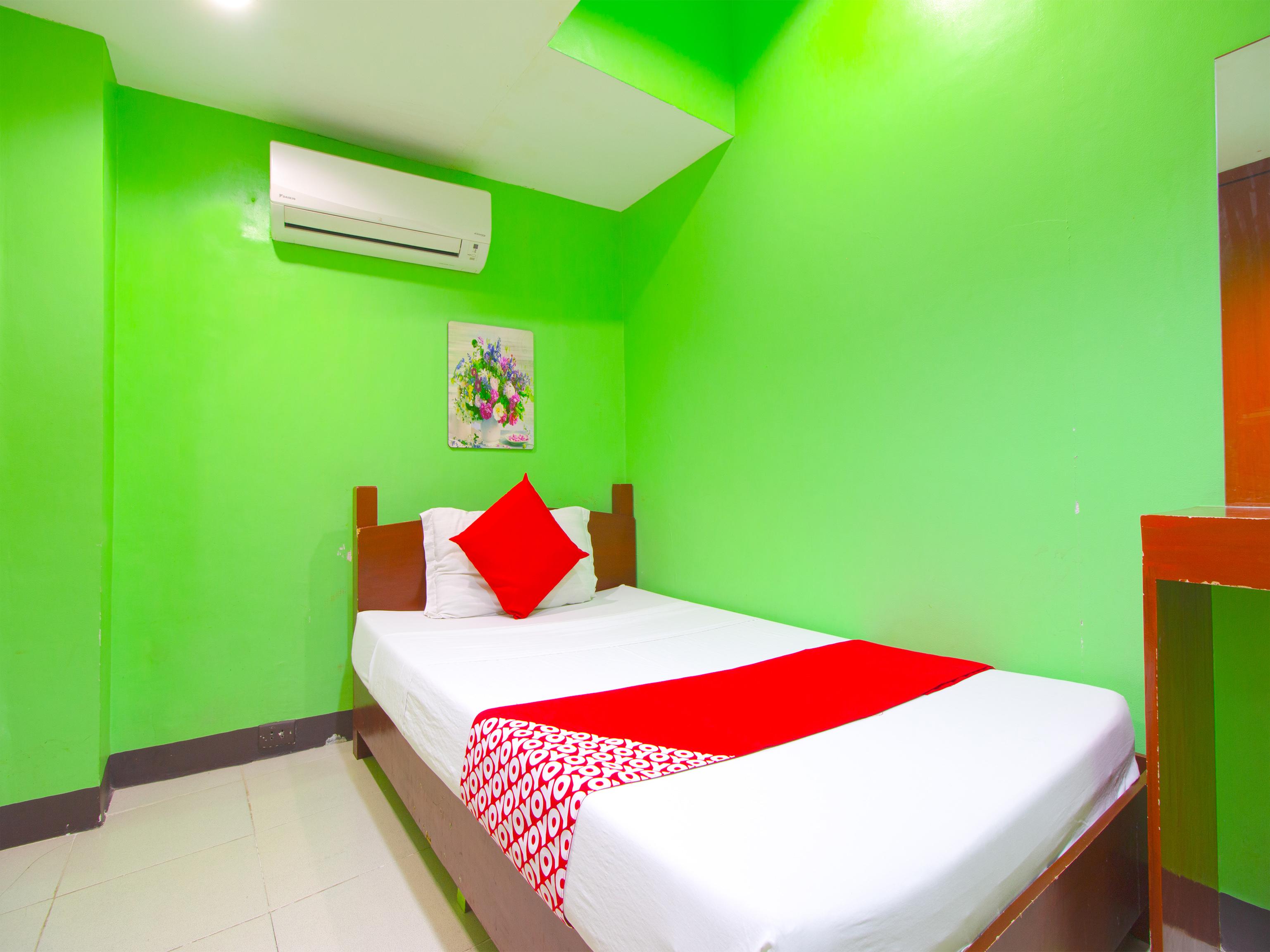 Oyo 677 Roseate Pensione Cebu Bagian luar foto