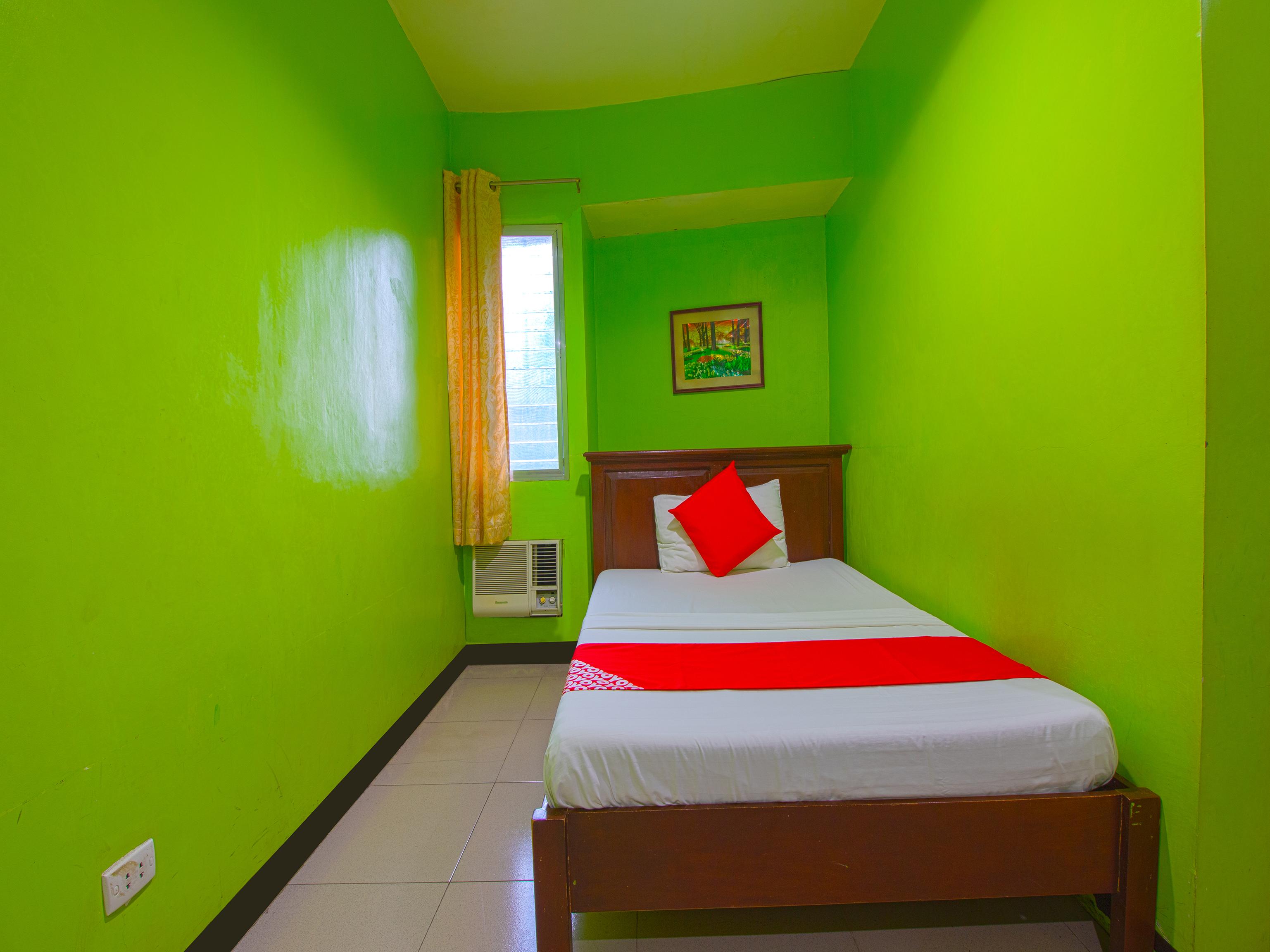 Oyo 677 Roseate Pensione Cebu Bagian luar foto